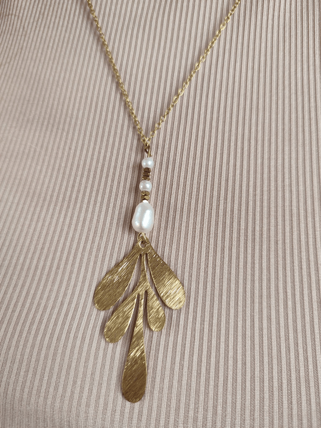 Golden leaf