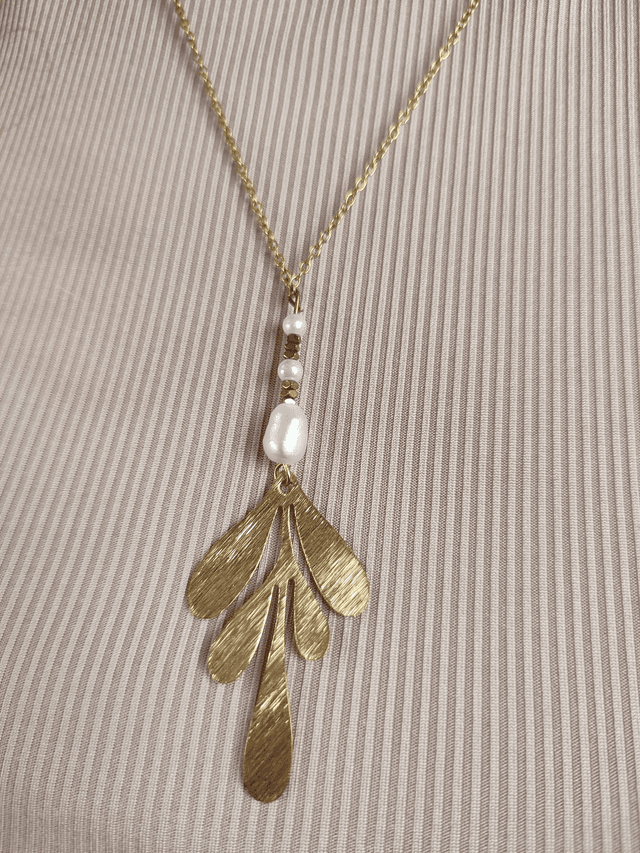 Golden leaf